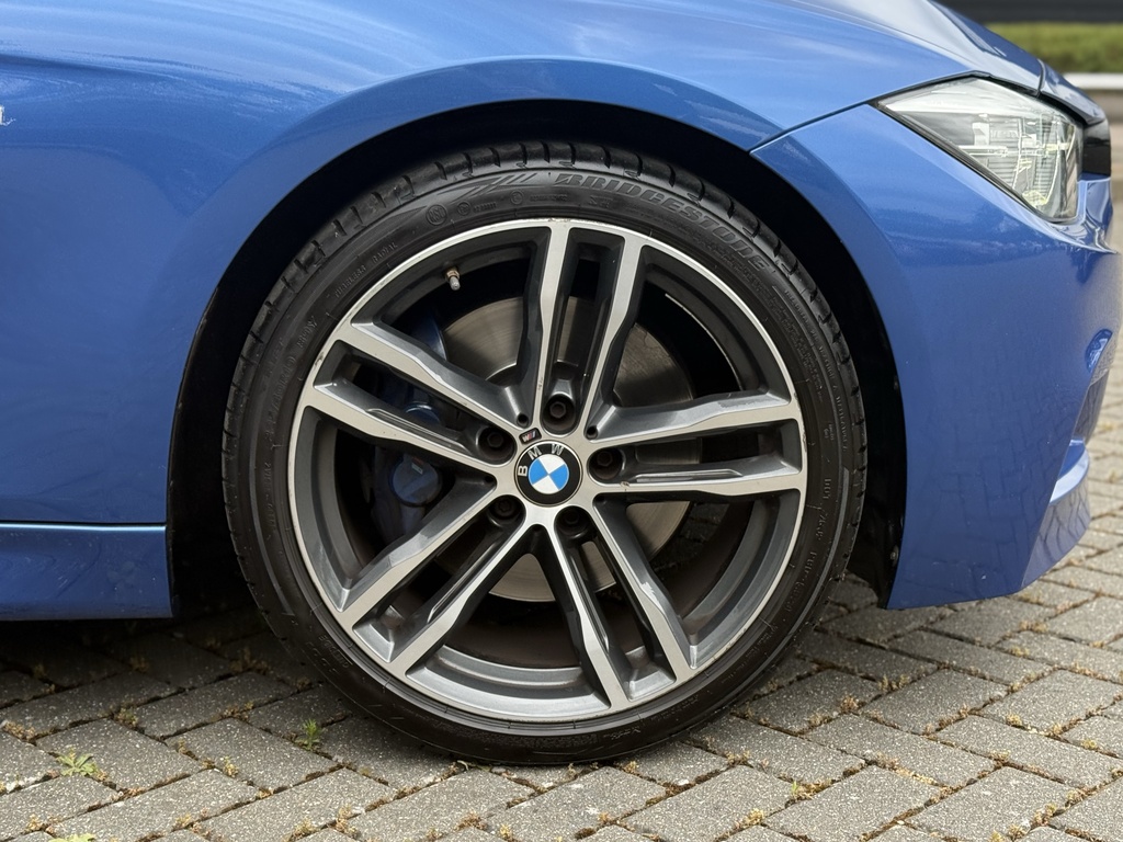 BMW 3 Series Xdrive M Sport Shadow Edition 4Wd  #4