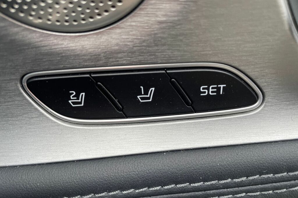 Kia Stinger Gt S Isg White #25