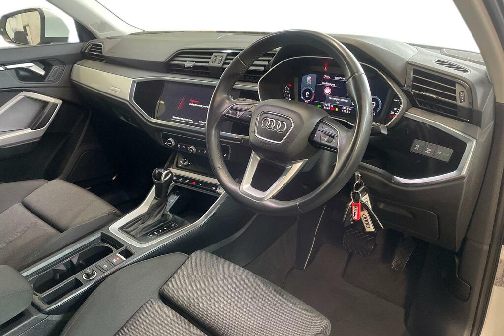 Audi Q3 Audi Q3 O Sport 35 Tfsi 150 Ps S Tronic White #6