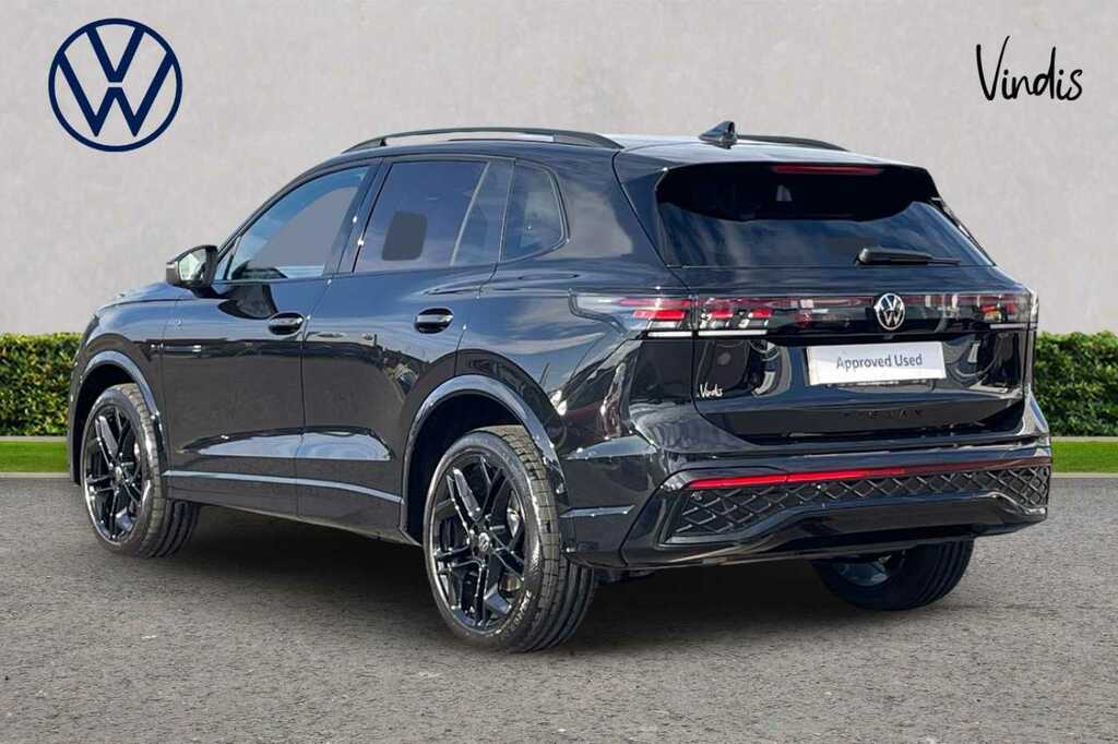 Volkswagen Tiguan Volkswagen Tiguan Black Edition 2.0 Tsi 4Motion 26 Black #3