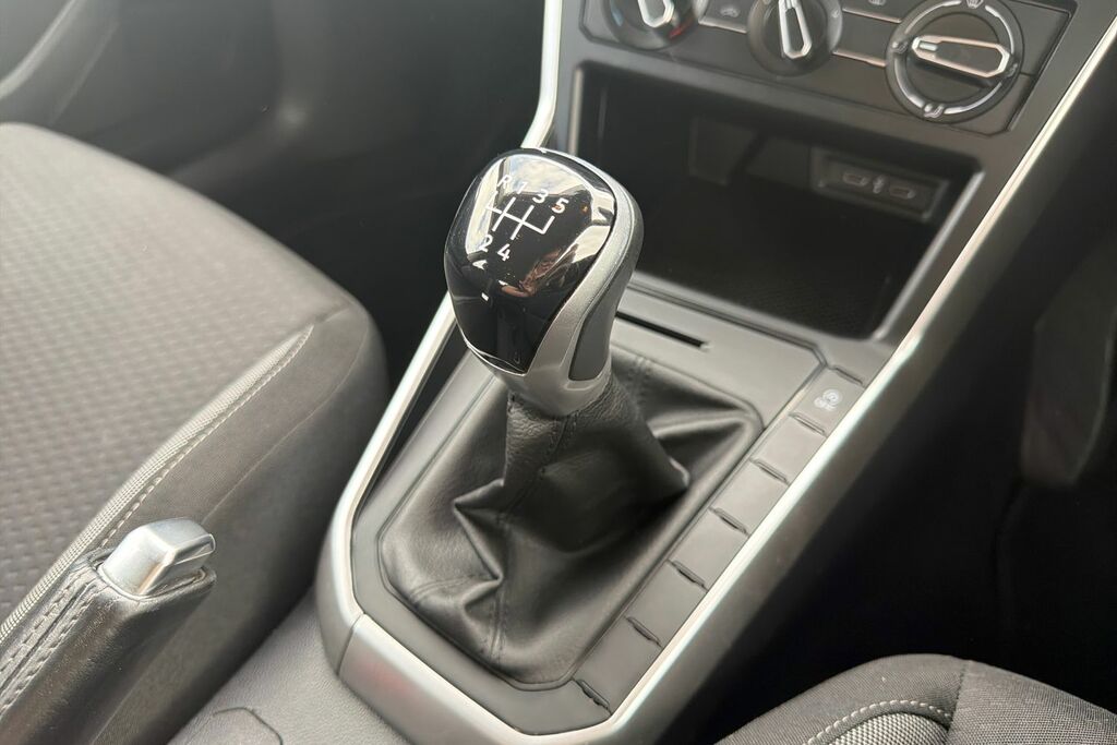 Volkswagen Polo Hatchback White #11