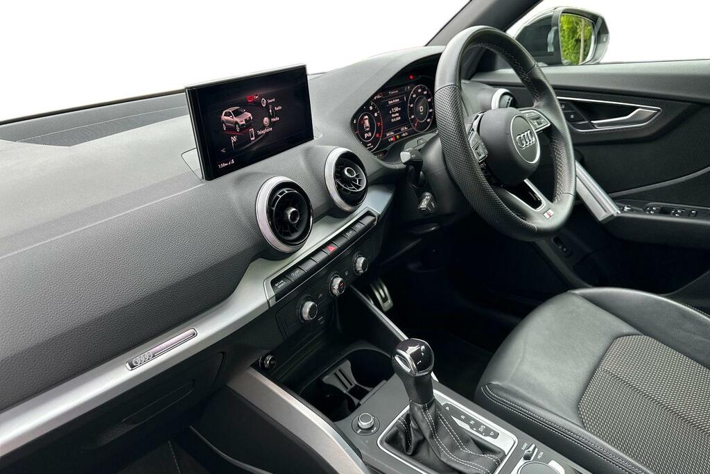 Audi Q2 Audi Q2 S Line 35 Tfsi 150 Ps S Tronic GF72RZB Black #2