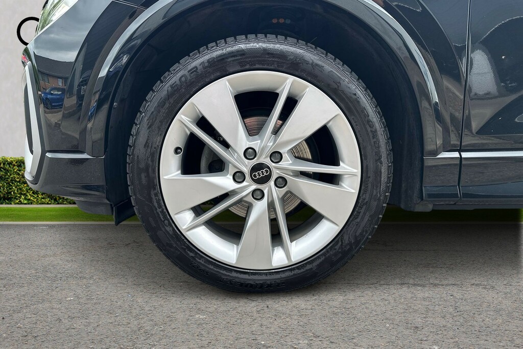 Audi Q2 Audi Q2 S Line 35 Tfsi 150 Ps S Tronic GF72RZB Black #5