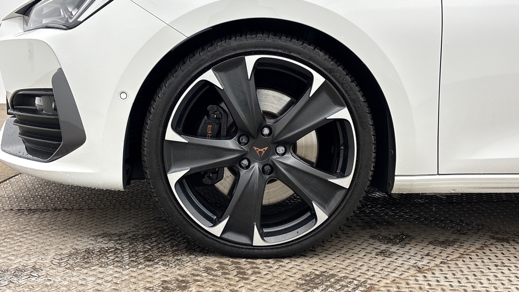 Cupra Leon Cupra Leon Vz2 2.0 Tsi 245 7-Speed White #5