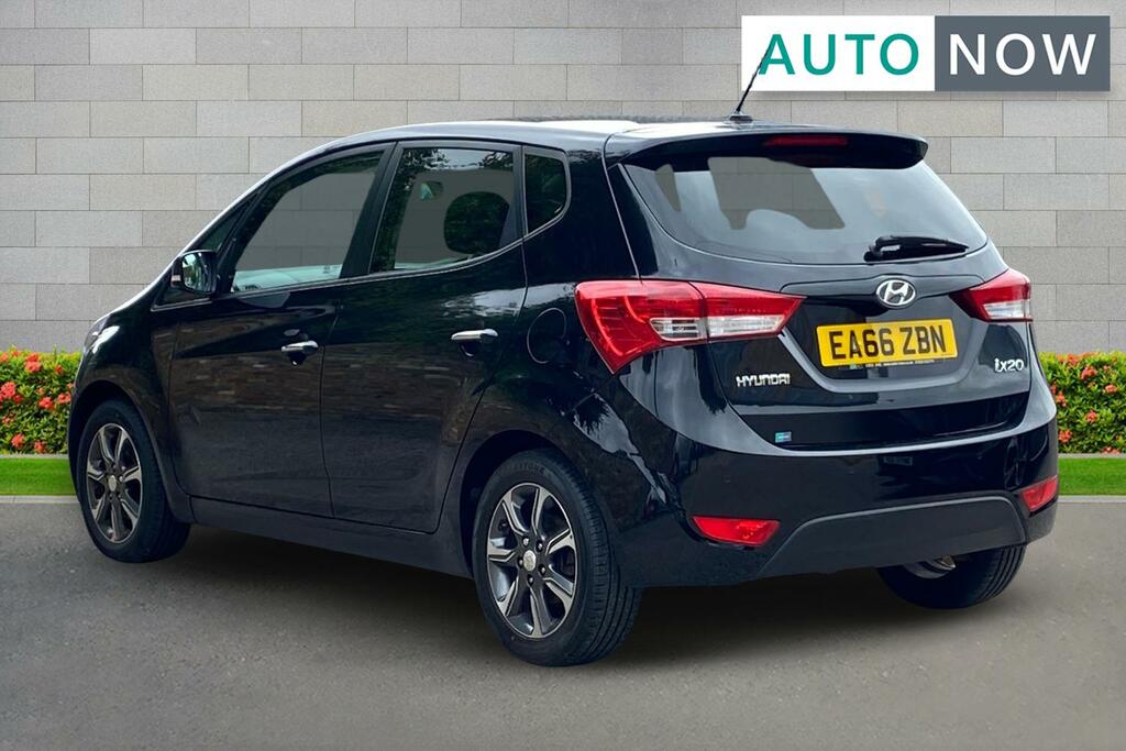 Hyundai Ix20 Hyundai Ix20 1.4 Blue Drive Premium Hatchback Black #3