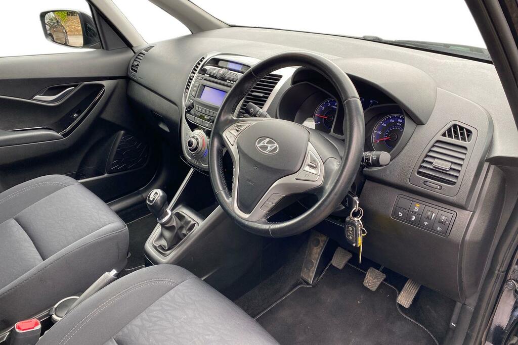 Hyundai Ix20 Hyundai Ix20 1.4 Blue Drive Premium Hatchback Black #6