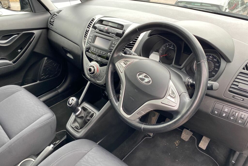 Hyundai Ix20 Se 2016 16 White #24