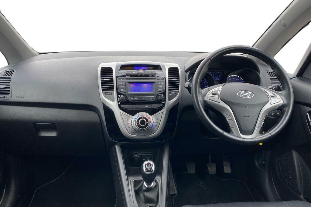 Hyundai Ix20 Se 2016 16 White #15