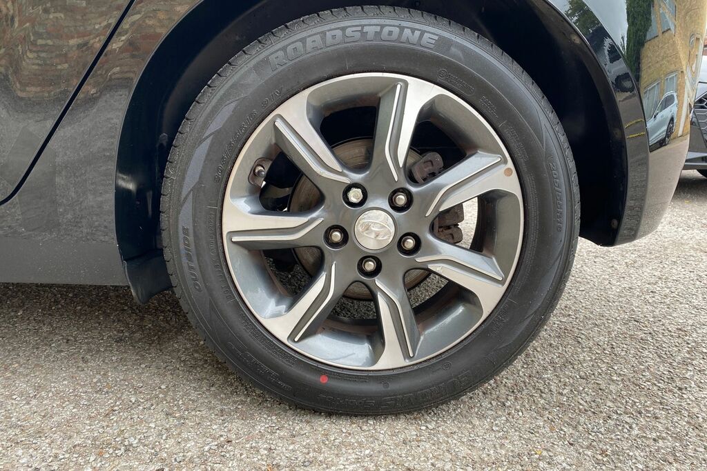 Hyundai Ix20 Se 2016 16 White #26