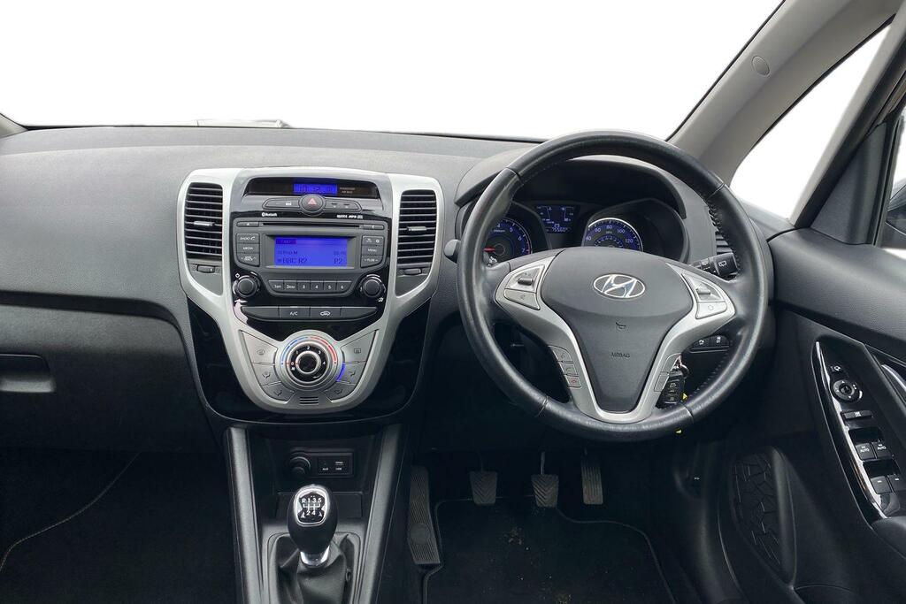 Hyundai Ix20 Se 2016 16 White #12