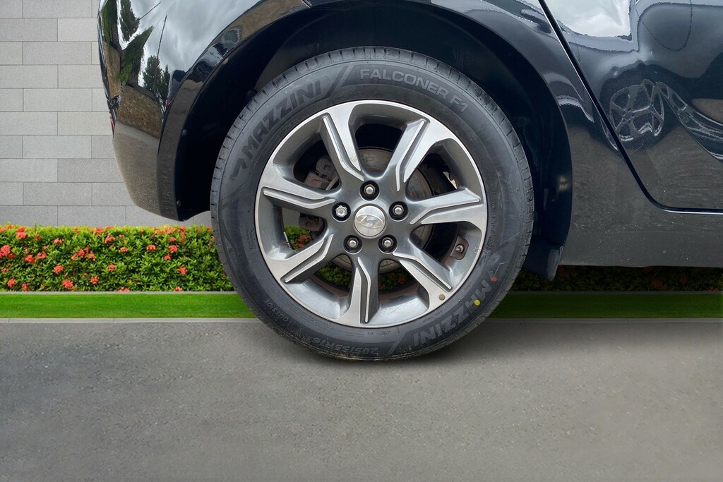 Hyundai Ix20 Hyundai Ix20 1.4 Blue Drive Premium Hatchback Black #5