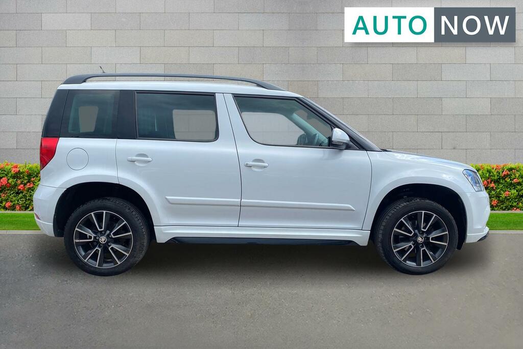 Skoda Yeti Skoda Yeti 2.0 Tdi Black Edition Suv Ds White #4