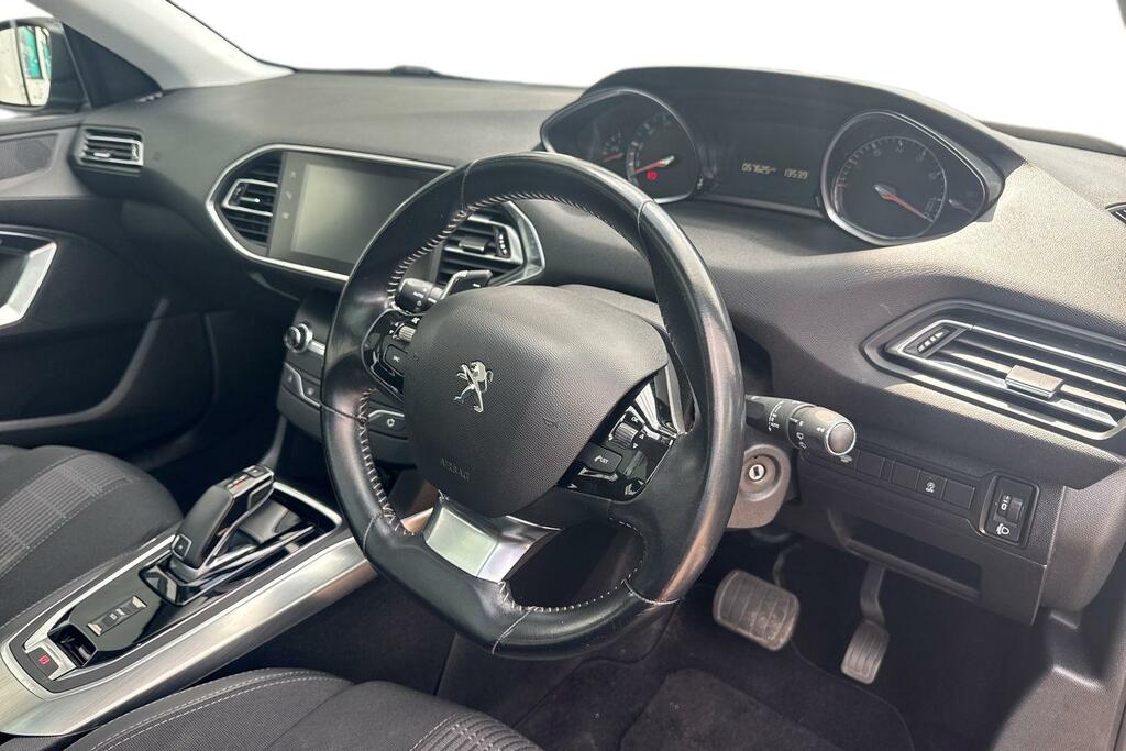 Peugeot 308 Peugeot 308 1.2 Puretech Gpf Allure Hatchback Black #6
