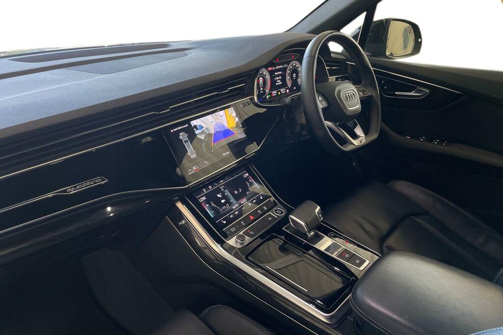 Audi Q7 Audi Q7 Black Edition 55 Tfsi Quattro 340 Ps Tiptr WP22OUH Black #2