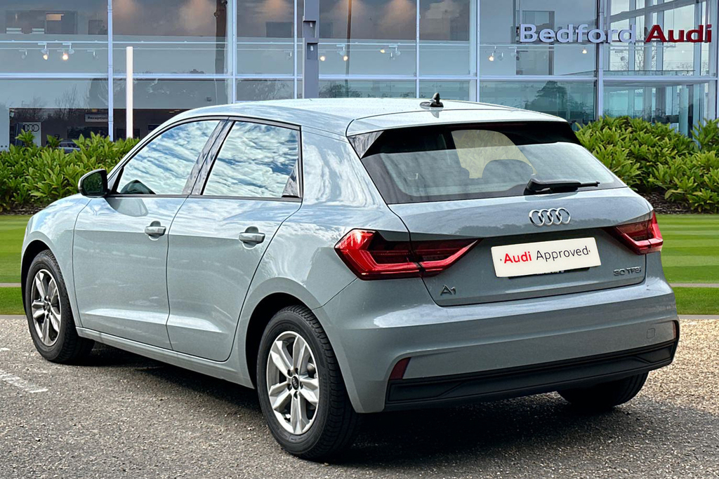 Audi A1 Audi A1 Sportback Technik 30 Tfsi 110 Ps 6-Speed  #3