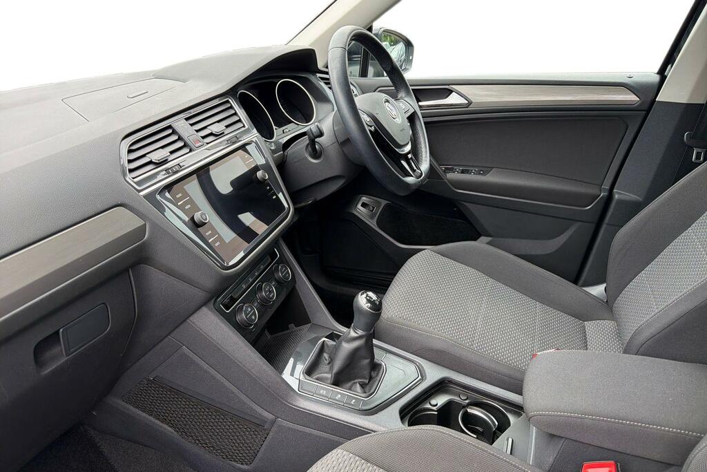 Volkswagen Tiguan Allspace Volkswagen Tiguan Allspace Match 1.5 Tsi 2Wd 150Ps Black #2
