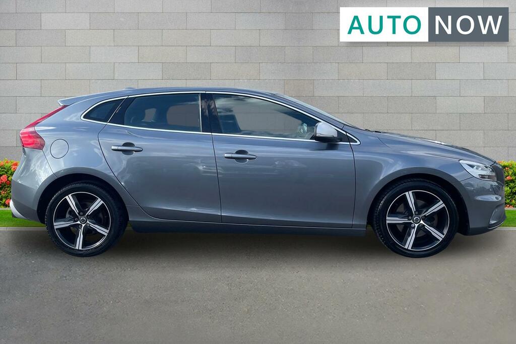 Volvo V40 Volvo V40 2.0 T2 R-design Hatchback Man Grey #5