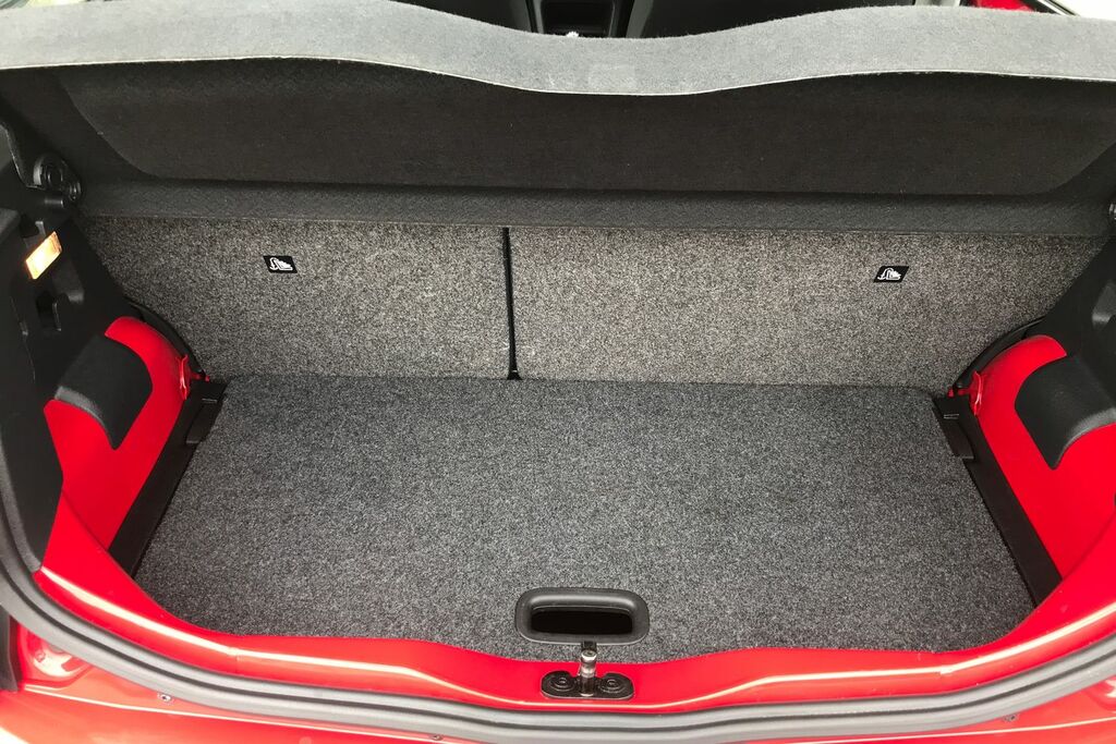 Volkswagen Up Volkswagen Up Hatchback 1.0 High Up Red #6