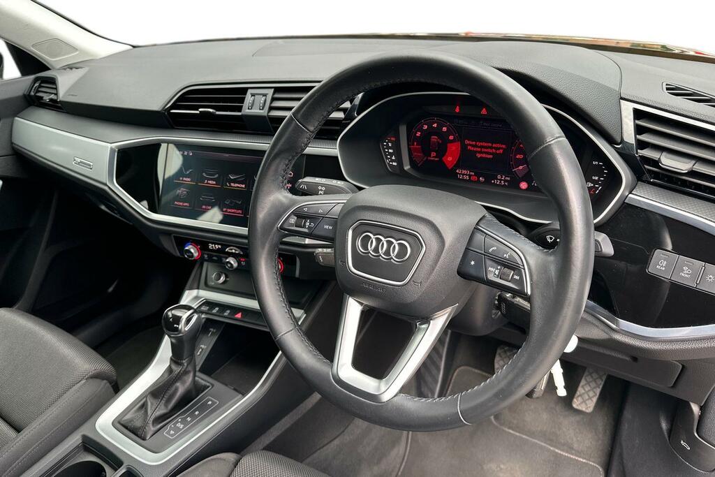 Audi Q3 Audi Q3 Sport 35 Tfsi 150 Ps S Tronic Black #6