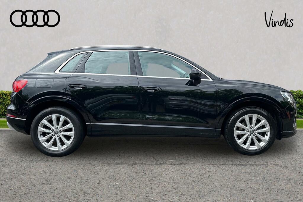 Audi Q3 Audi Q3 Sport 35 Tfsi 150 Ps S Tronic Black #4