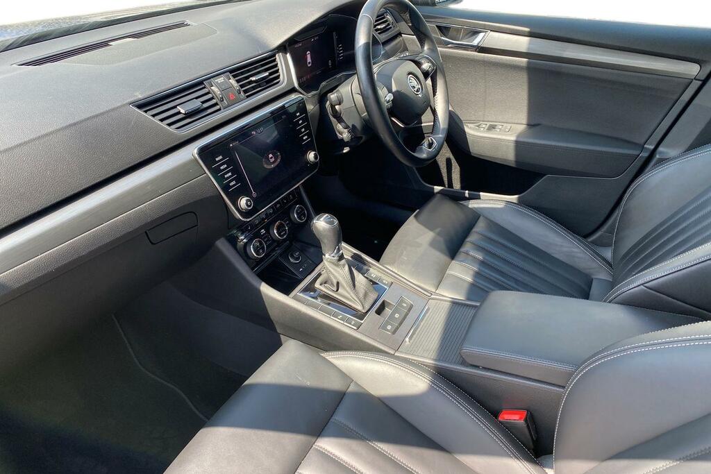 Skoda Superb Skoda Superb Se L 2.0 Tdi 150 Ps Dsg EU22JVV Black #2