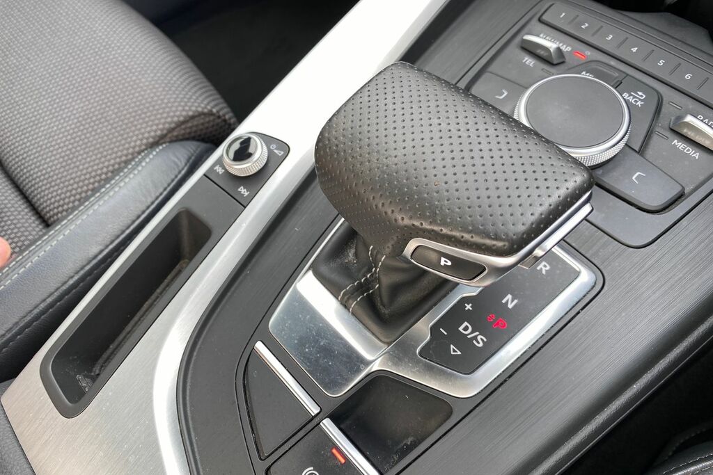 Audi A4 Avant 2.0L Avant Tdi Quattro S Line 188 Bhp Black #11