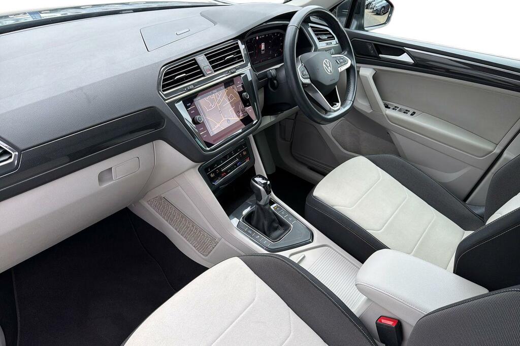 Volkswagen Tiguan Volkswagen Tiguan Estate 1.5 Tsi 150 Elegance Grey #2