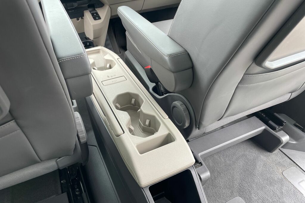 Volkswagen Multivan 1.4 Tsi 13Kwh Style Mpv Plug In Hybrid Grey #46