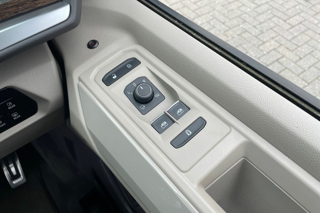 Volkswagen Multivan 1.4 Tsi 13Kwh Style Mpv Plug In Hybrid Grey #28