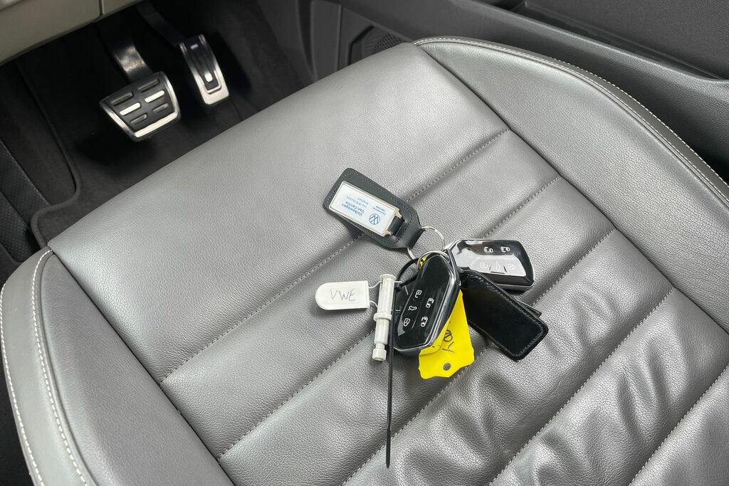 Volkswagen Multivan 1.4 Tsi 13Kwh Style Mpv Plug In Hybrid Grey #51