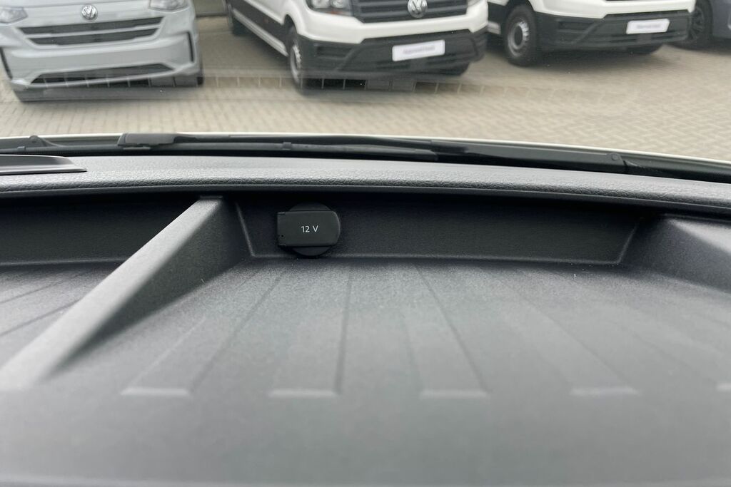 Volkswagen California Mpv Black #30