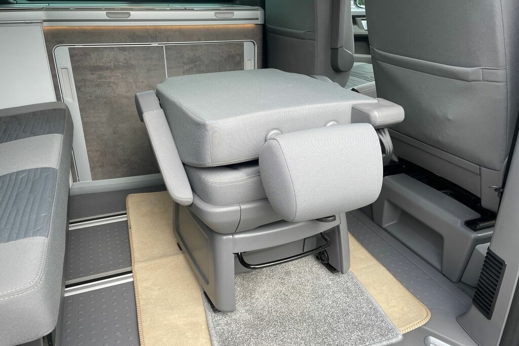 Volkswagen California Mpv Black #39