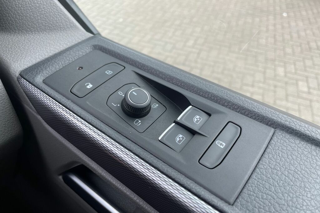Volkswagen California Mpv Black #34
