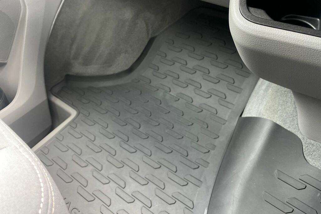 Volkswagen California Mpv Black #27