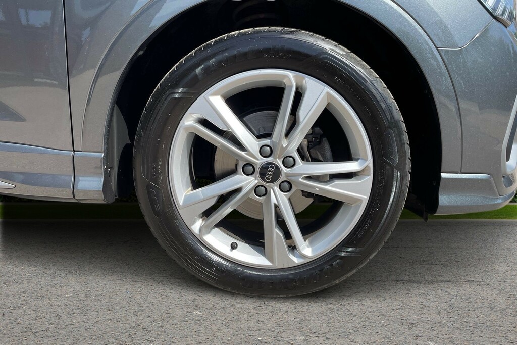 Audi Q3 Audi Q3 S Line 35 Tdi 150 Ps S Tronic GL23WXZ Grey #5