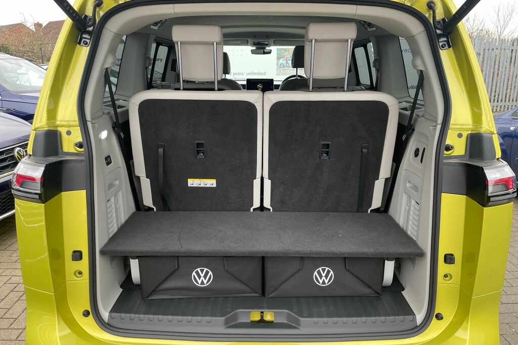 Volkswagen ID.Buzz Pro 79Kwh Gtx Mpv 4Motion Silver #9