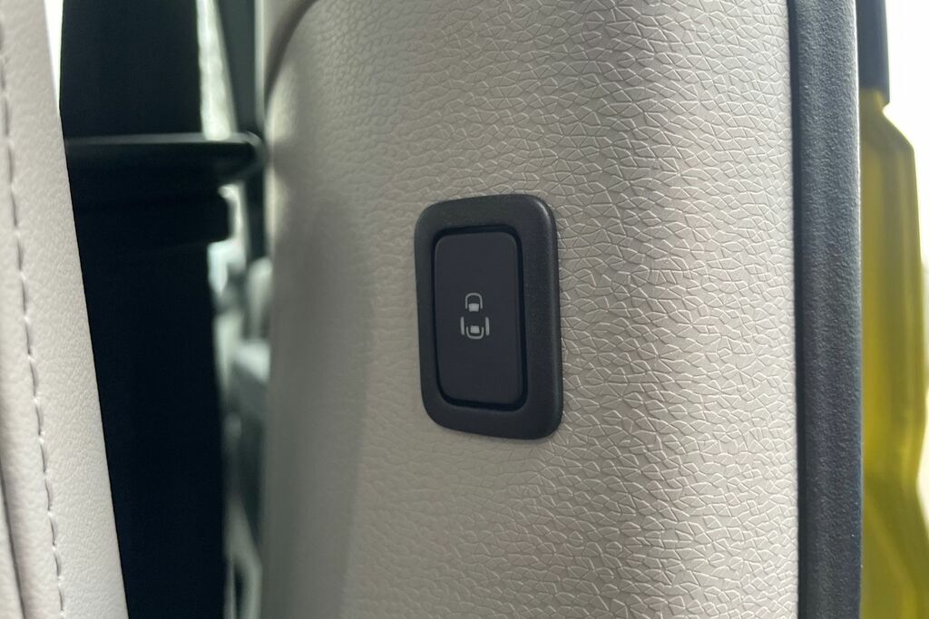 Volkswagen ID.Buzz Pro 79Kwh Gtx Mpv 4Motion Silver #24