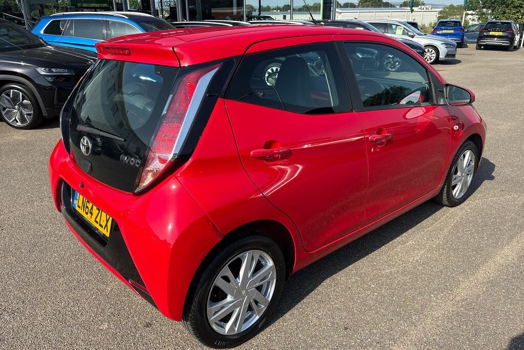 Toyota Aygo  Red #8