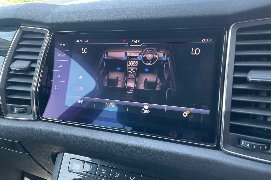 Skoda Kodiaq Automatic White #23