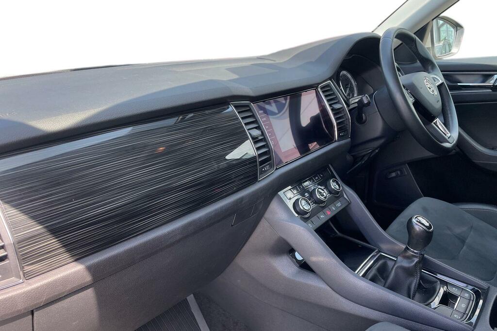 Skoda Kodiaq Skoda Kodiaq Estate 1.5 Tsi Se L 7 Seat Grey #2
