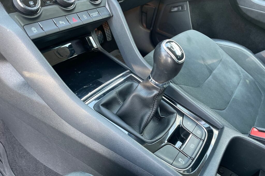 Skoda Kodiaq Automatic White #11