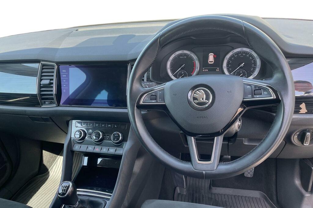 Skoda Kodiaq Automatic White #12