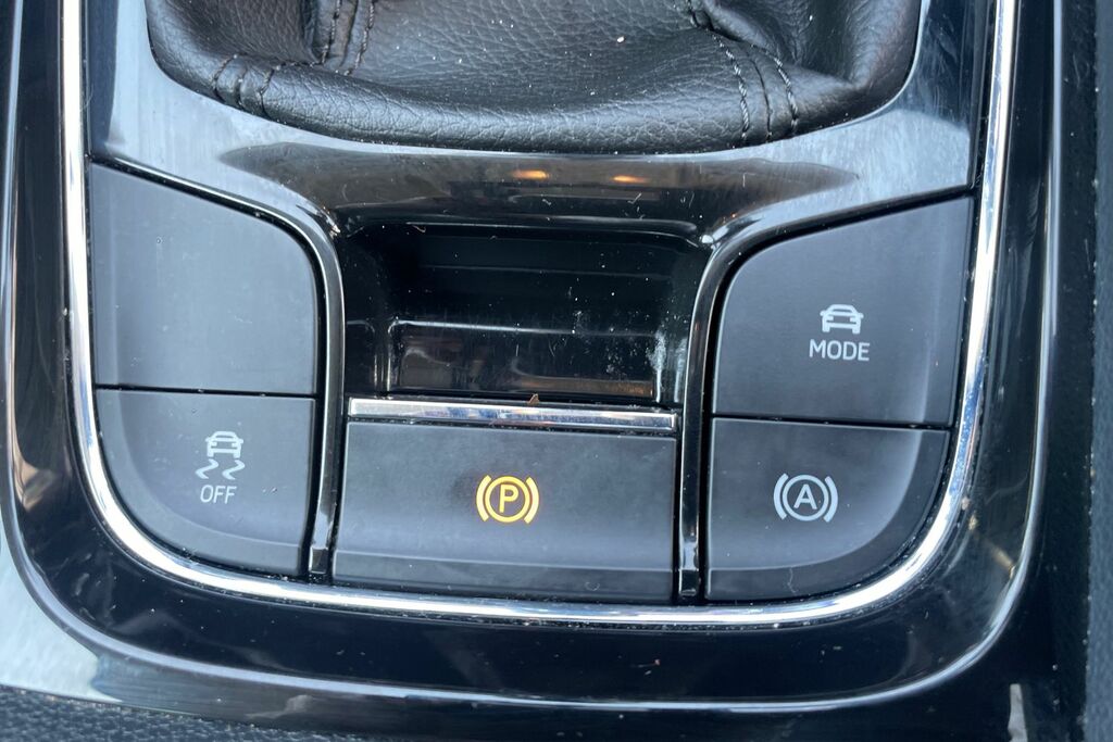 Skoda Kodiaq Automatic White #31
