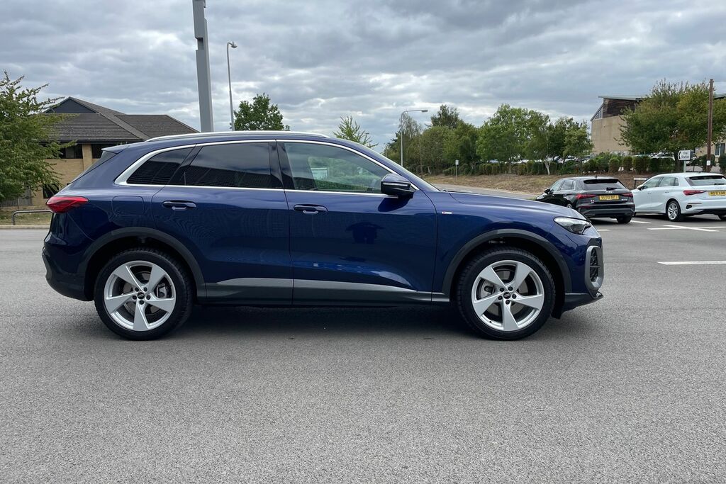 Audi Q5 Audi Q5 Suv S Line Tdi Quattro 204 Ps S Tronic Blue #3