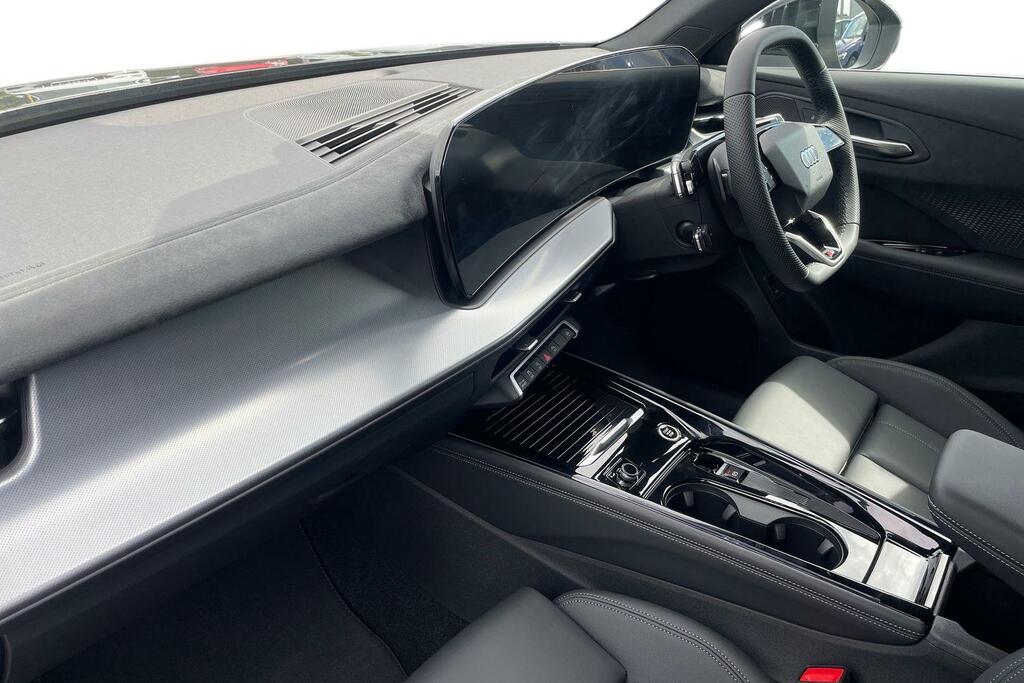 Audi Q3 Audi Q3 Estate 1.5 Tfsi S Line S Tronic Black #2