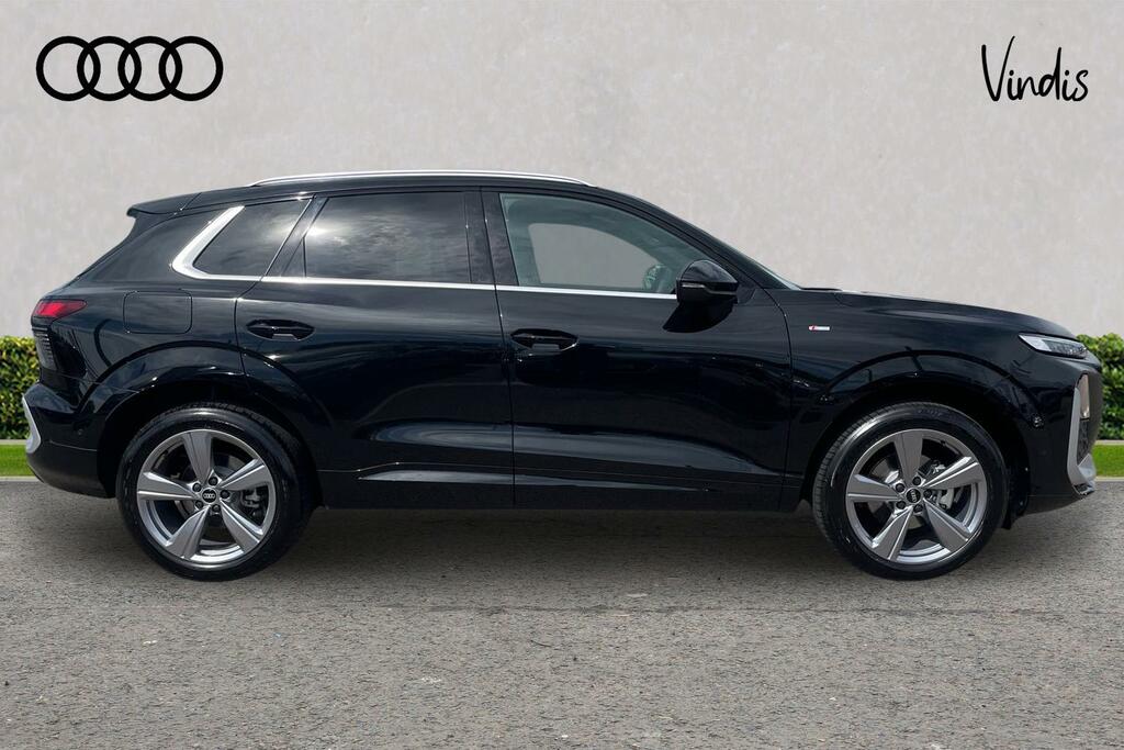 Audi Q3 Audi Q3 Estate 1.5 Tfsi S Line S Tronic Black #4
