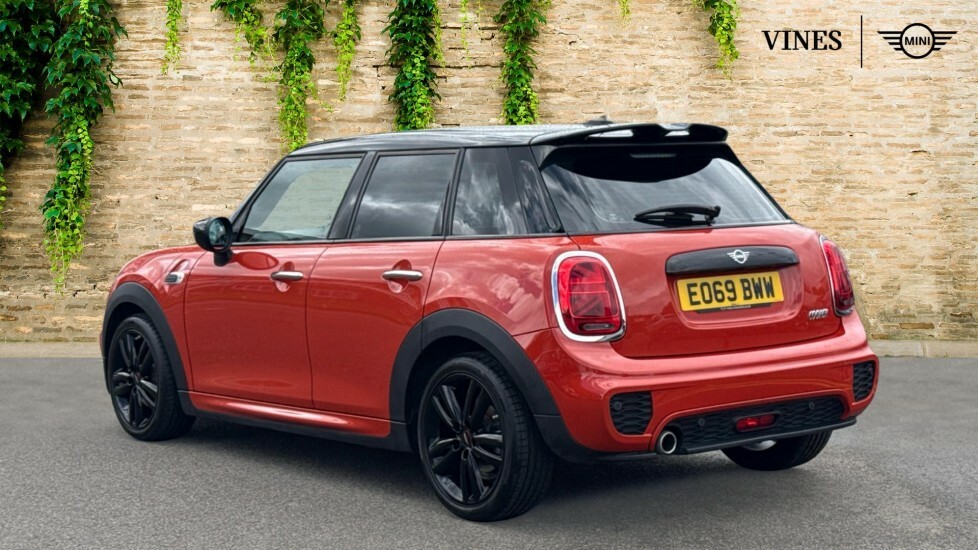 Mini Hatch 5-Door Hatch Cooper Sport EO69BWW Orange #2