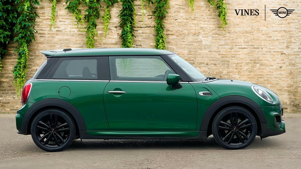 Mini Hatch 3-Door Hatch Cooper Sport AK69HBZ Green #3