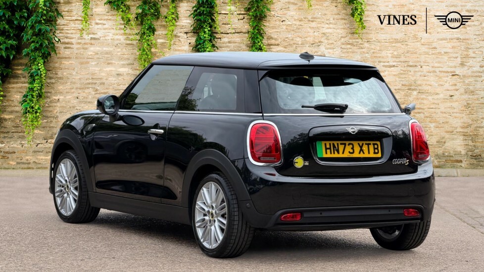 Mini Hatch Level 2 Black #2