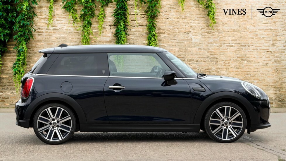 Mini Hatch 3-Door Hatch Cooper Exclusive YN72HZD Black #3